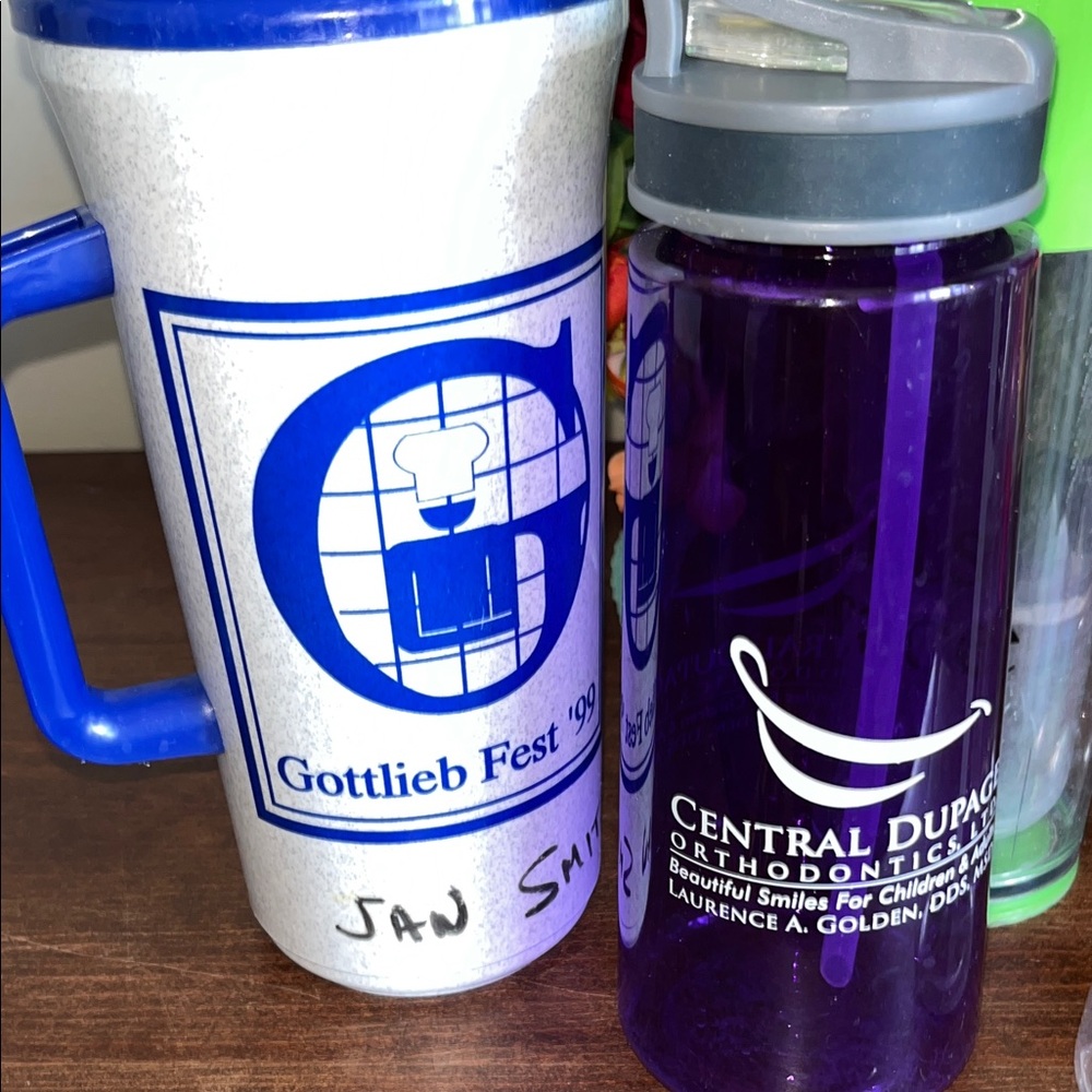 Assorted Color Water Bottles Set - Picture 4 of 5